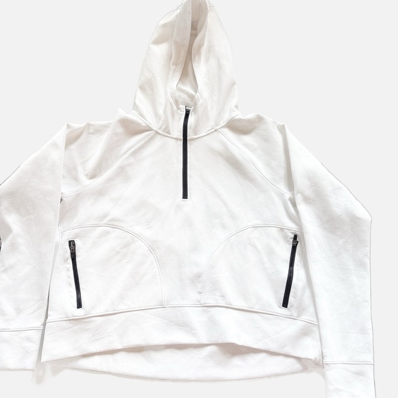 DSG White Quarter Zip with Black Zipper - Picture 1 of 5